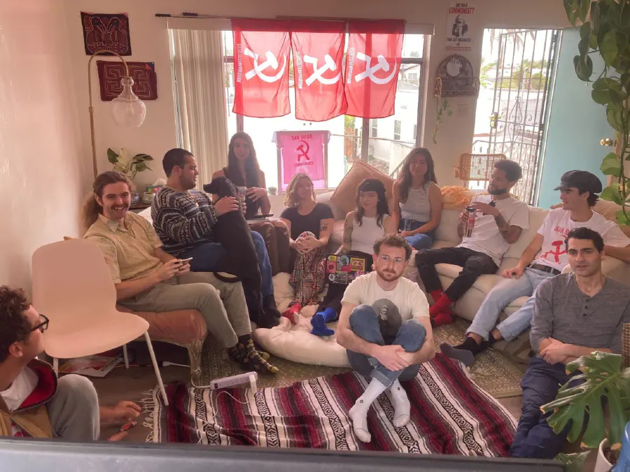 Товарищи из Сан Диего настраиваются на основание РКА