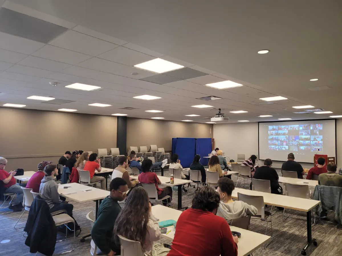 Товарищи из Сент-Луиса организовали встречу для коллективного просмотра видео-трансляции с мероприятия